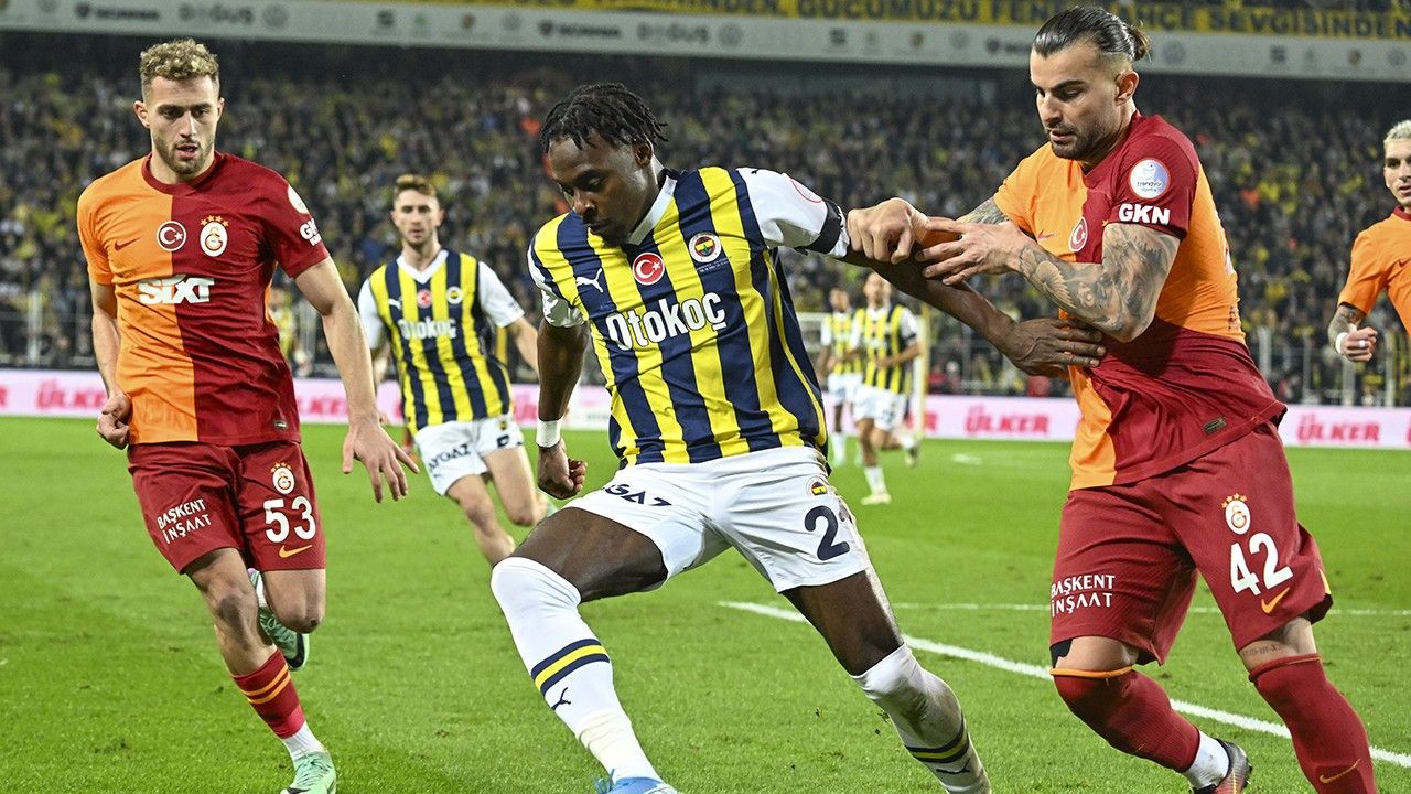 Galatasaray - Fenerbahçe derbisinin VAR hakemi açıklandı! Tarihte bir ilk yaşanacak Galatasaray - Fenerbahçe derbisinin VAR hakemi açıklandı! Tarihte bir ilk yaşanacak - 2. Resim