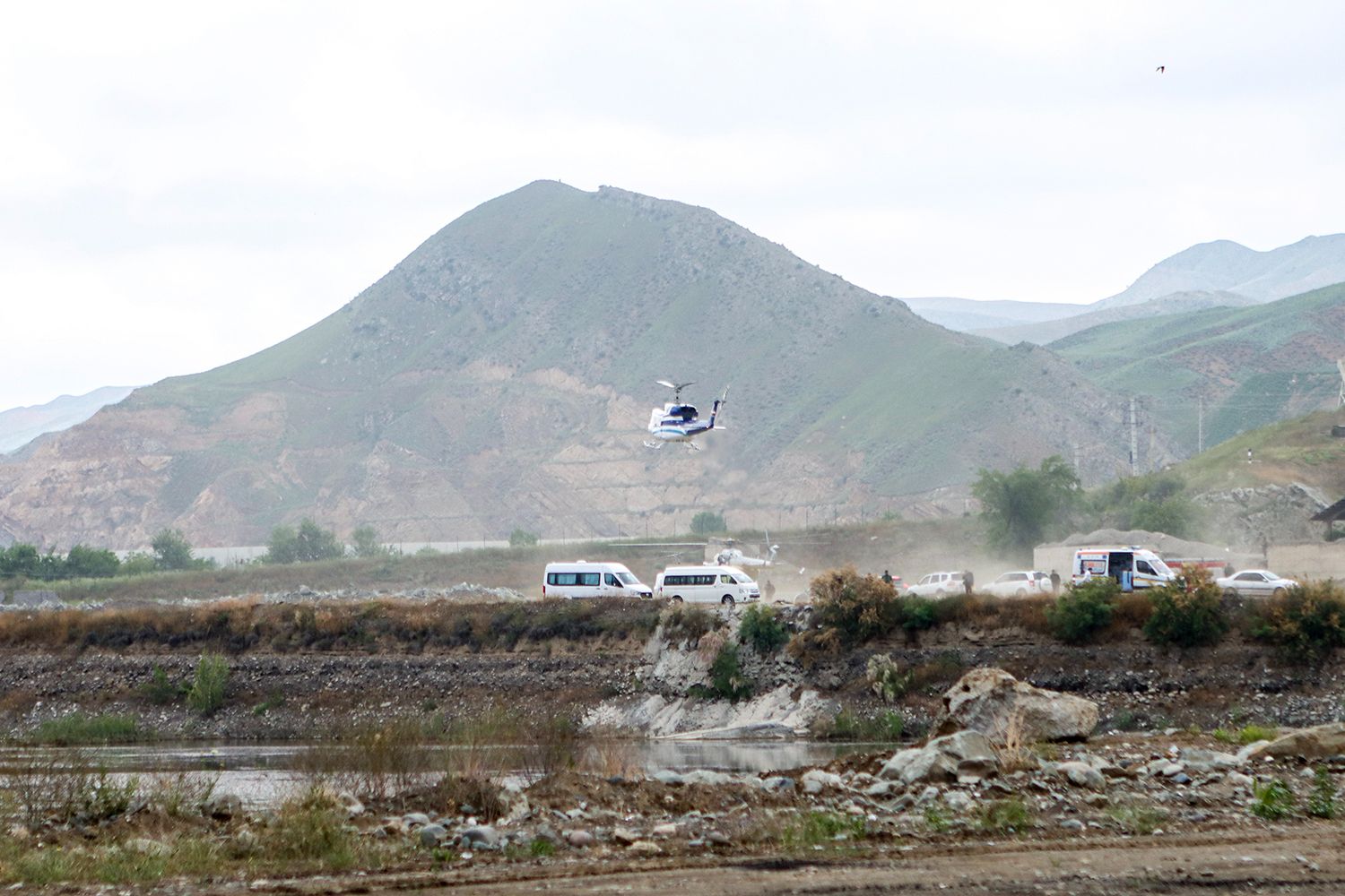İran son dakika olarak duyurdu, Reisi'nin helikopterinin yeri bulundu İran son dakika olarak duyurdu, Reisi'nin helikopterinin yeri bulundu - 1. Resim