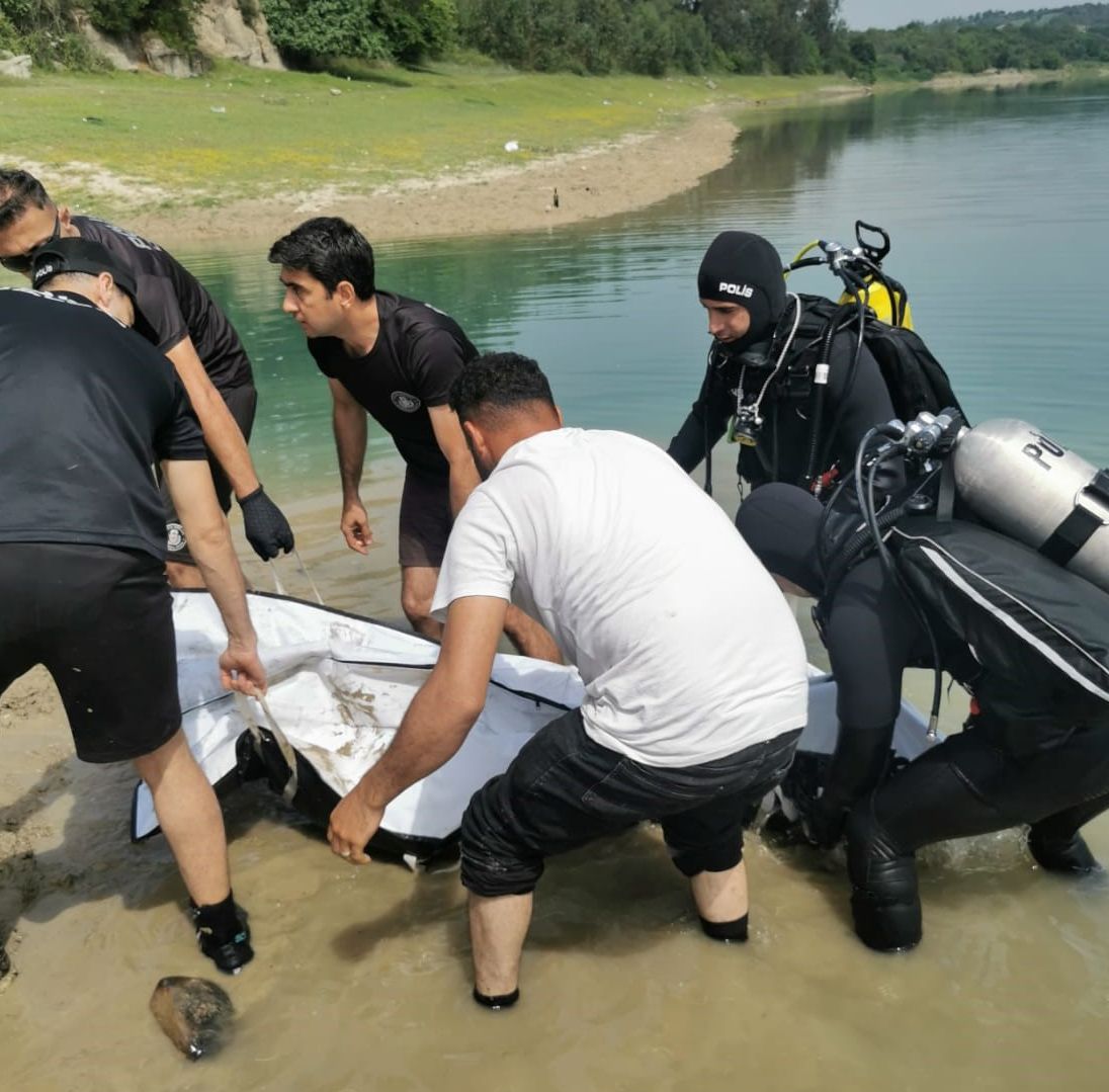 Nehirde kaybolan gencin cesedi bulundu! Ailesinin feryatları yürek yaktı Nehirde kaybolan gencin cesedi bulundu! Ailesinin feryatları yürek yaktı - 1. Resim