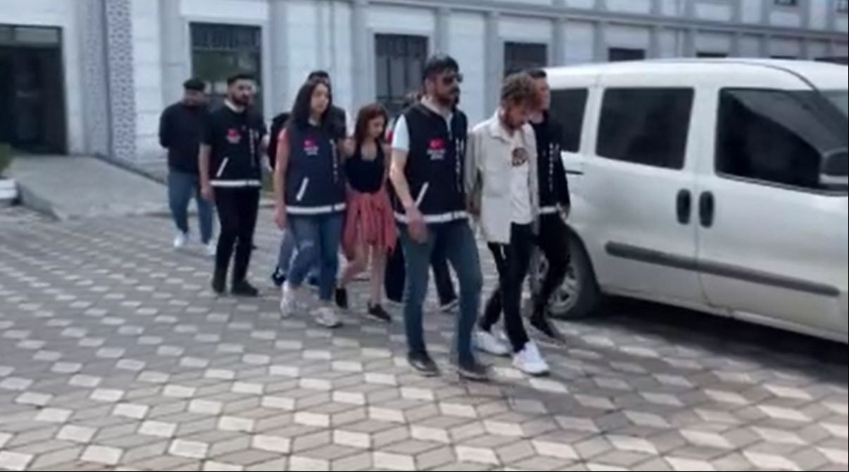 18 yaşındaki Rümeysa'nın ahlaksız teklifi kabul etmediği için öldürüldüğü ortaya çıktı 18 yaşındaki Rümeysa'nın ahlaksız teklifi kabul etmediği için öldürüldüğü ortaya çıktı - 5. Resim