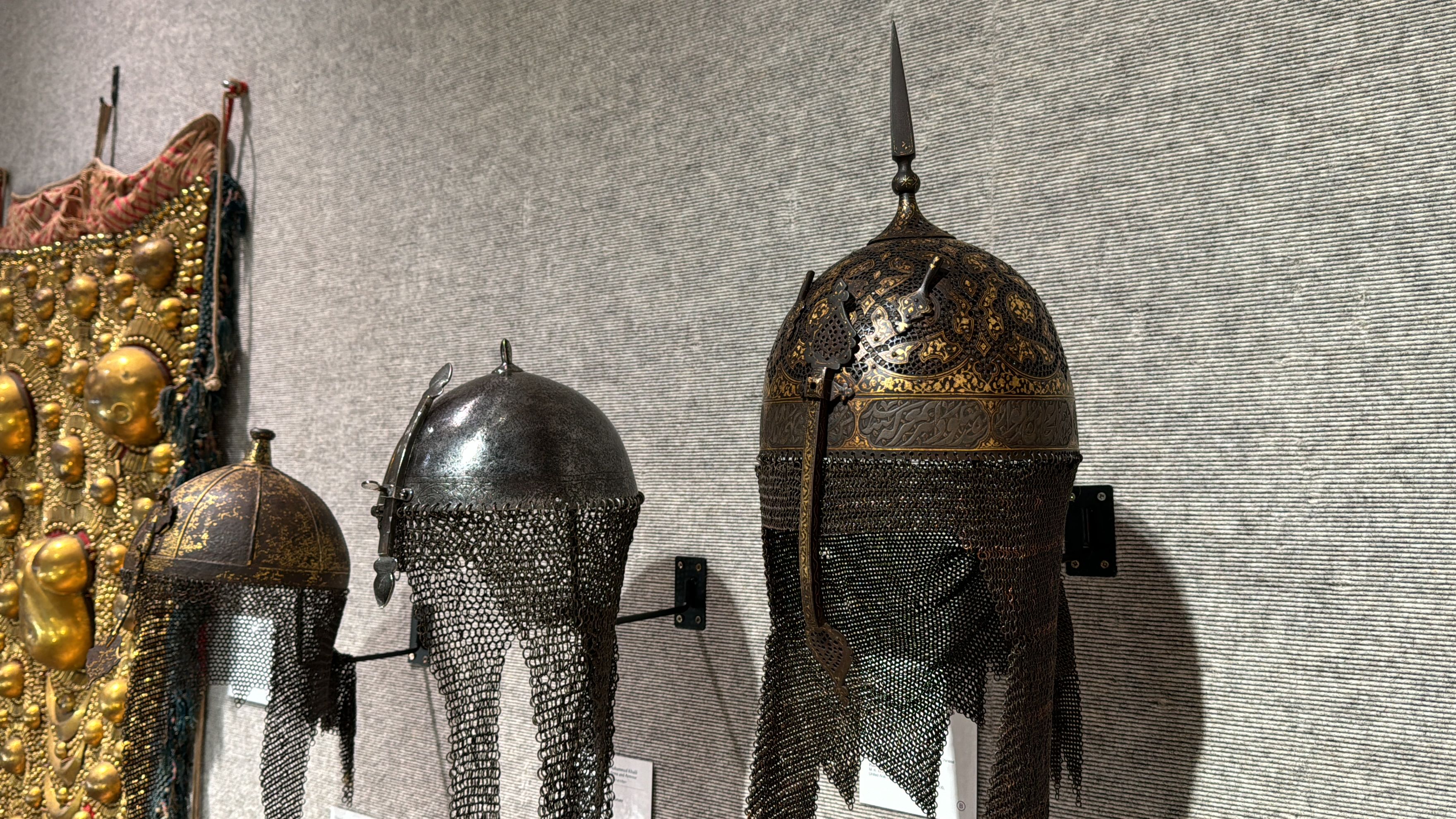 Fatih Sultan Mehmed'in 'tılsımlı' denilen madalyonu satıldı Değeri 81 milyar lira! Fatih Sultan Mehmed'in 'tılsımlı' denilen madalyonu satılıyor - 4. Resim