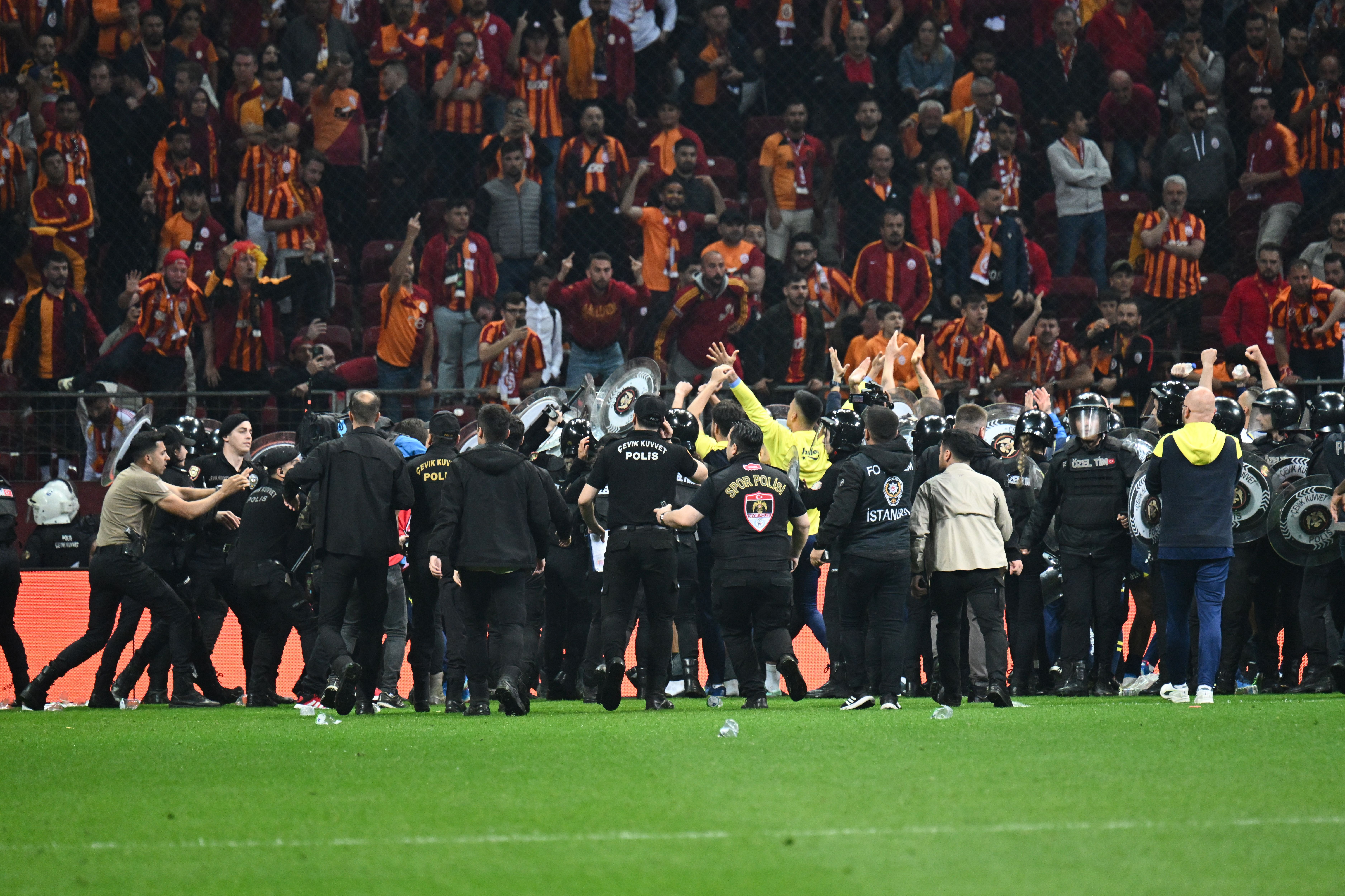 Derbinin faturası ağır olacak! Rams Park'taki 5 temsilci rapor tuttu - 1. Resim