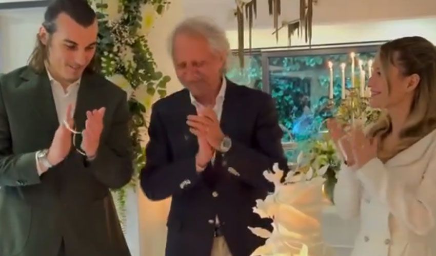 Derbinin kahramanı Çağlar Söyüncü, nişanlandı! - 1. Resim