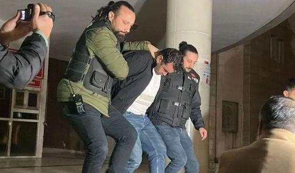 Aracı kanala sürerek ailesinin ölümüne neden olan şahıs için 6 kez ağırlaştırılmış müebbet talebi Şanlıurfa’da aracı sulama kanalına sürdüğü öne sürülen sanık için 6 kez ağırlaştırılmış müebbet talebi - 3. Resim