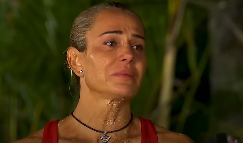Survivor’da gözyaşı dolu eleme: ‘Gerçekten tükendim’ diyerek adaya veda etti - 2. Resim