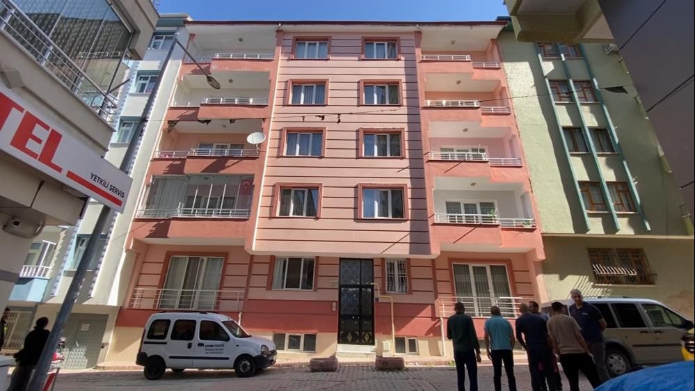 70 yaşındaki kadının feci ölümü! Hava almak isterken canından oldu 70 yaşındaki kadının feci ölümü! Hava almak isterken canından oldu - 1. Resim