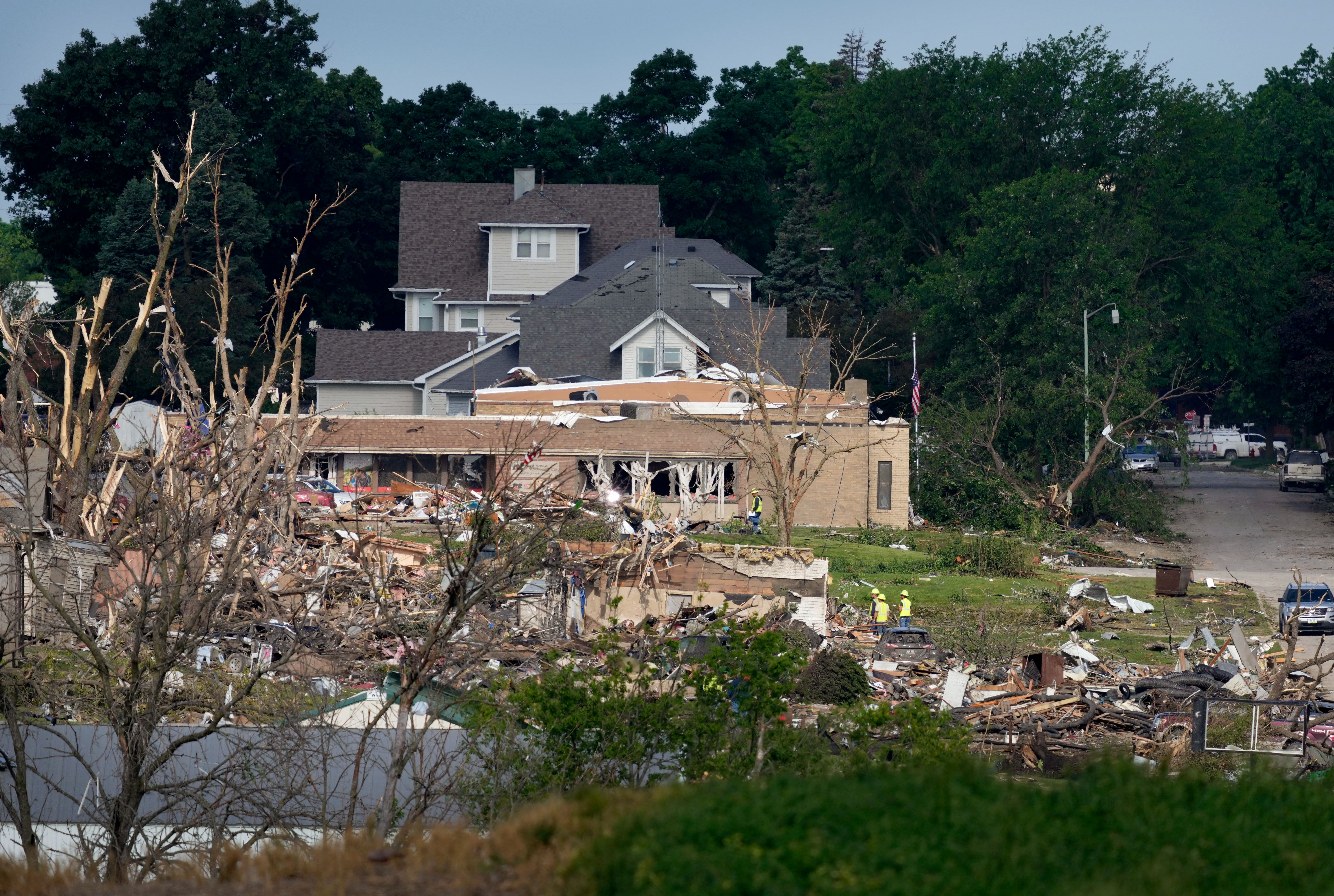 ABD'de şiddetli fırtına ve hortum! Çok sayıda ölü var ABD'de şiddetli fırtına ve hortum! Çok sayıda ölü var - 1. Resim