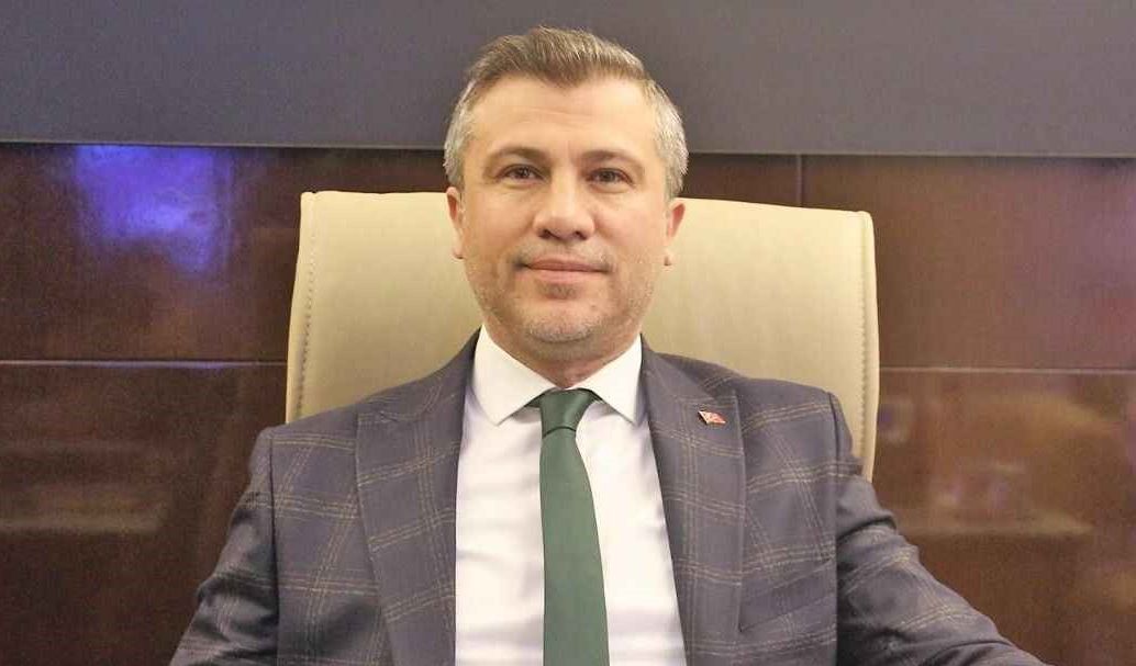 Bolu Belediyesi, CHP ve AK Parti il başkanlarına yere attıkları izmarit için para cezası kesti - 1. Resim