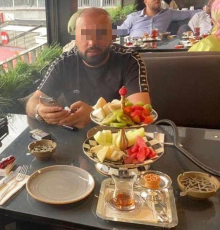 Böylesi ne görüldü, ne duyuldu! Bakan ve iş insanlarının isimleri de işin içinde... Köylülere lüks vaadiyle 1 milyar liralık vurgun Böylesi ne görüldü, ne duyuldu! Bakan ve iş insanlarının isimleri de işin içinde... Köylülere lüks vaadiyle 1 milyar liralık vurgun - 3. Resim