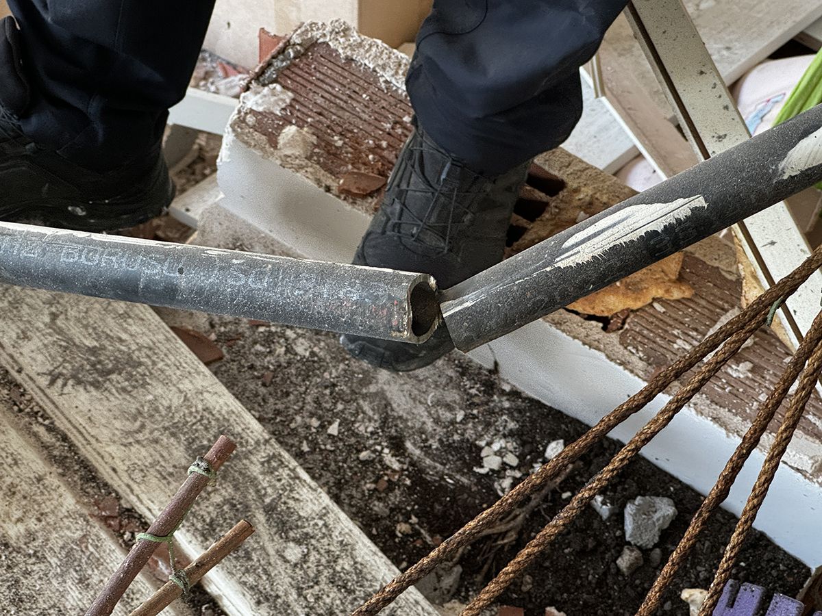 Bursa'da akıl almaz olay! Ev sahibine kızan kiracı oturduğu binayı havaya uçurdu Bursa'da akıl almaz olay! Ev sahibine kızan kiracı oturduğu binayı havaya uçurdu - 5. Resim