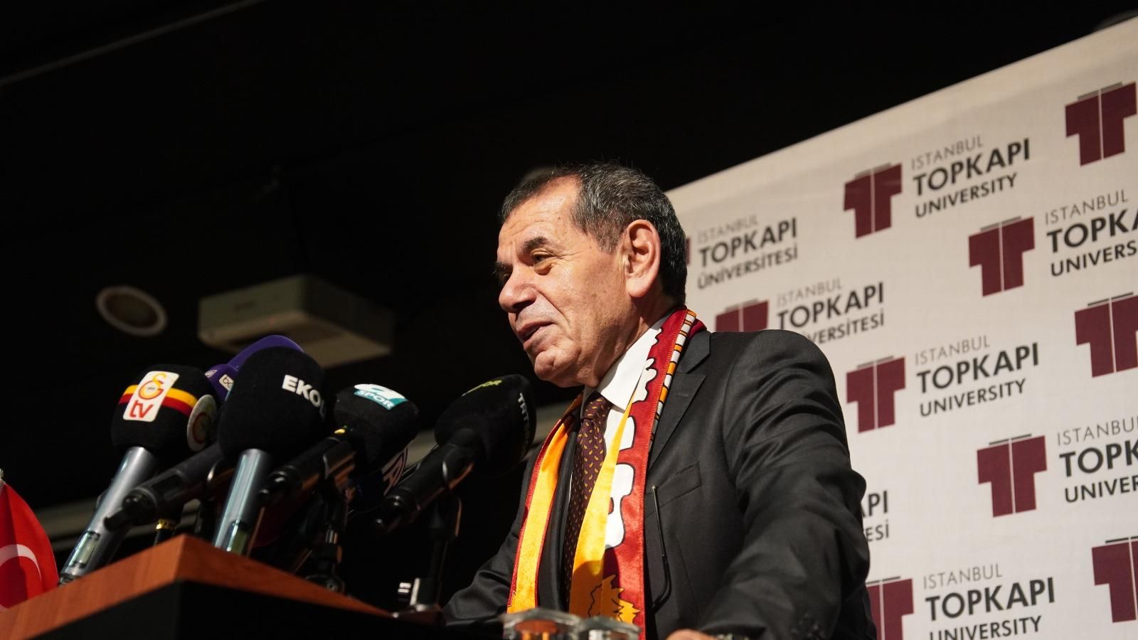 İstanbul Topkapı Üniversitesi öğrencilerinden, Galatasaray Spor Kulübü Başkanı Dursun Özbek’e “Yılın Spor Yöneticisi” ödülü! İstanbul Topkapı Üniversitesi Öğrencilerinden, Galatasaray Spor Kulübü Başkanı Dursun Özbek’e “Yılın Spor Yöneticisi” Ödülü - 3. Resim