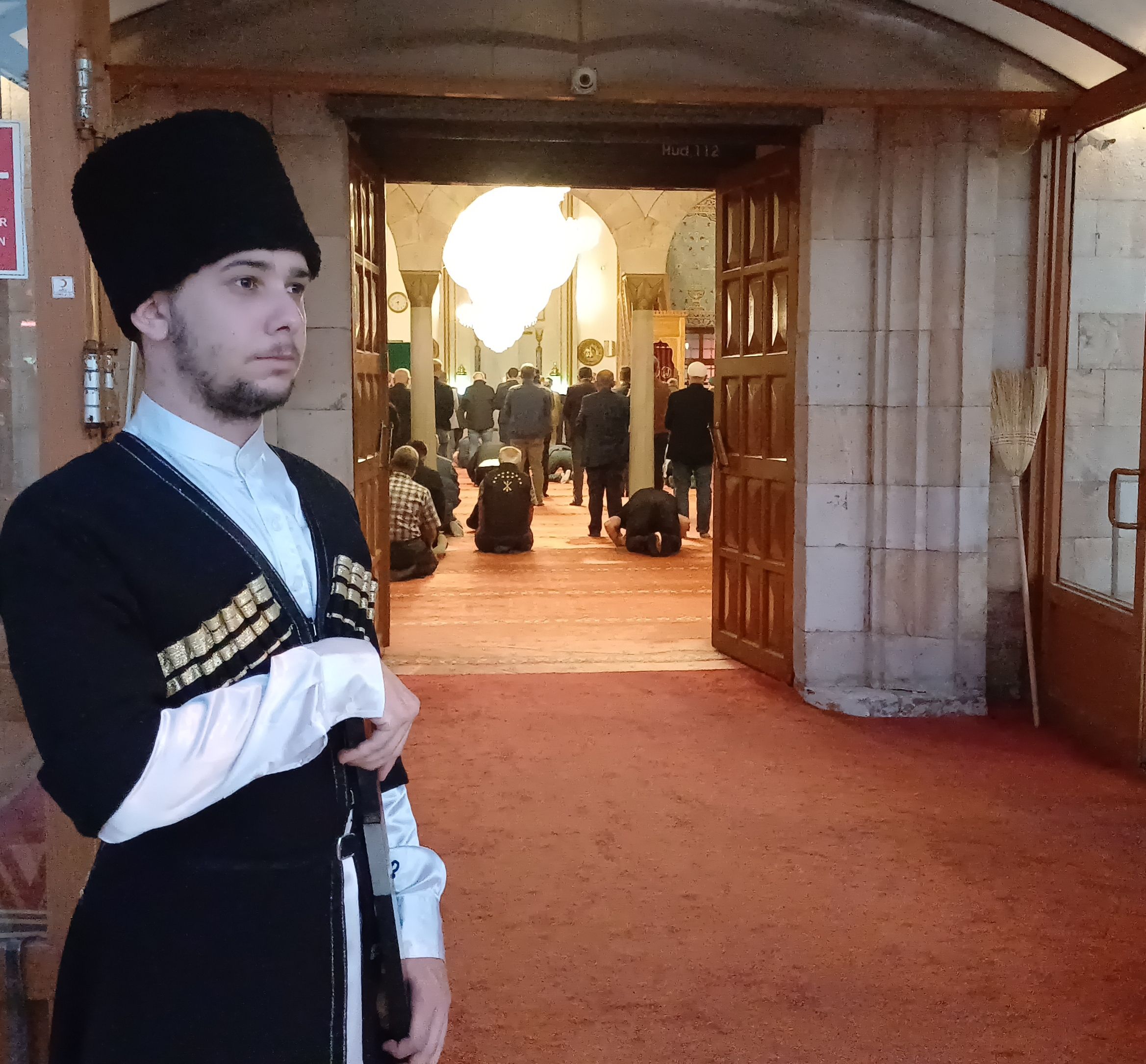 Şeyh Şamil'in torunları atalarını unutmadı! Yurdun dört bir yanında 160 yıl önceki Çerkez sürgünü böyle anıldı Şeyh Şamil'in torunları atalarını unutmadı! Yurdun dört bir yanında 160 yıl önceki Çerkez sürgünü böyle anıldı - 2. Resim