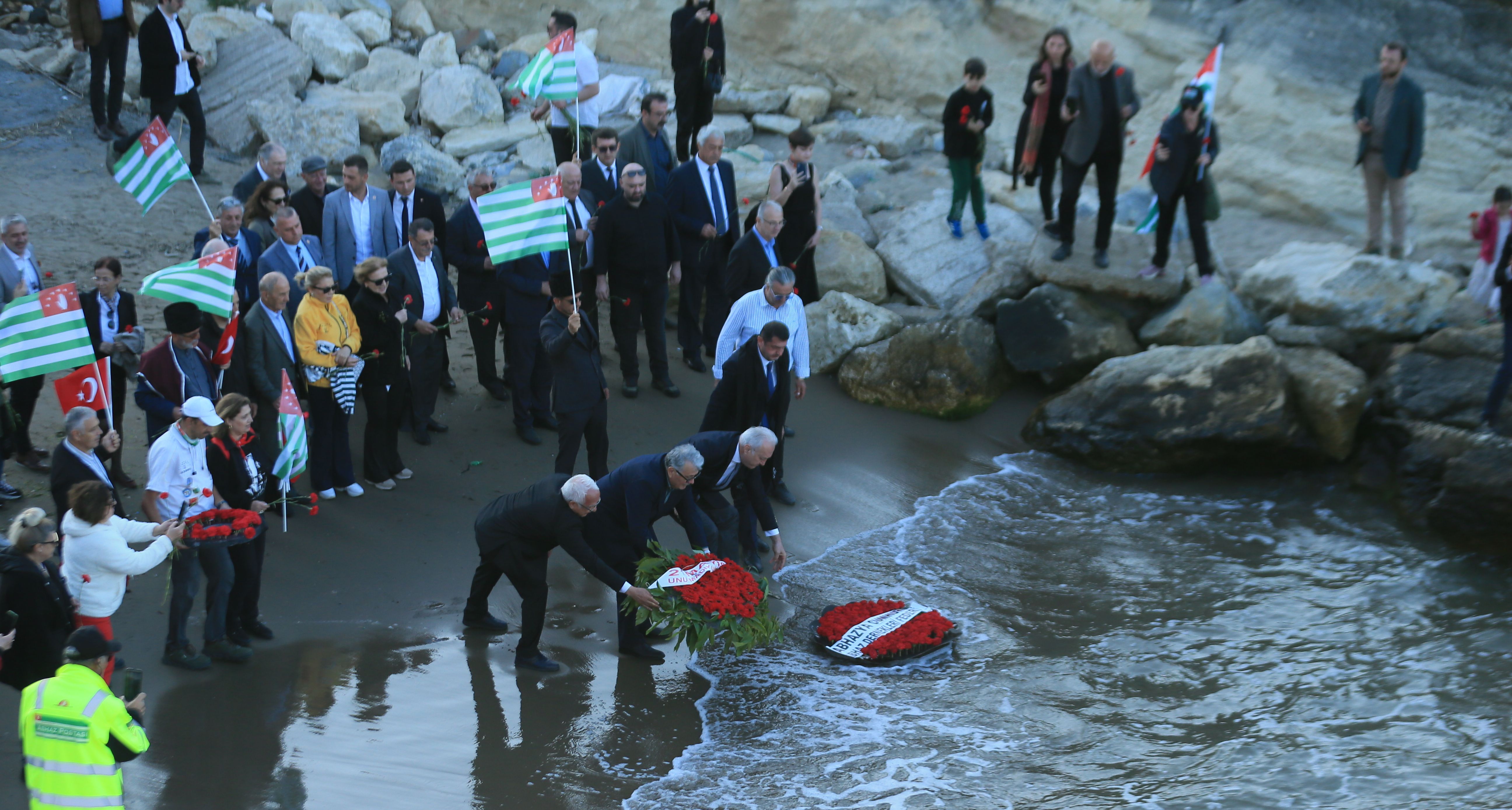 Şeyh Şamil'in torunları atalarını unutmadı! Yurdun dört bir yanında 160 yıl önceki Çerkez sürgünü böyle anıldı Şeyh Şamil'in torunları atalarını unutmadı! Yurdun dört bir yanında 160 yıl önceki Çerkez sürgünü böyle anıldı - 6. Resim