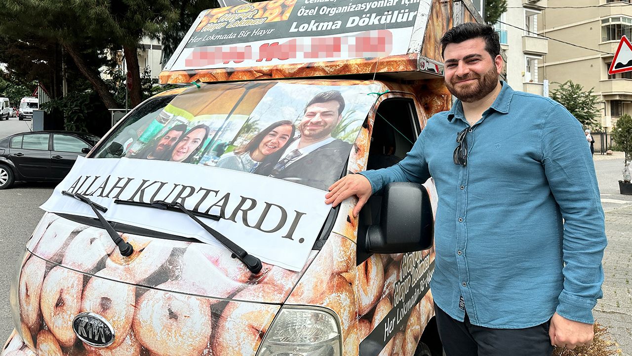 Bu da 'Allah kurtardı' lokması! Sevgilisi terk etti, pankartıyla sokaklara düştü - 1. Resim