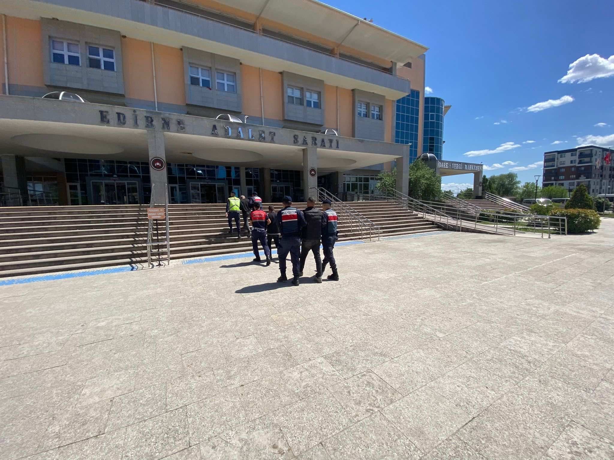 DEAŞ, PKK, FETÖ terörüne Jandarma darbesi! DEAŞ, PKK, FETÖ terörüne Jandarma darbesi! - 1. Resim