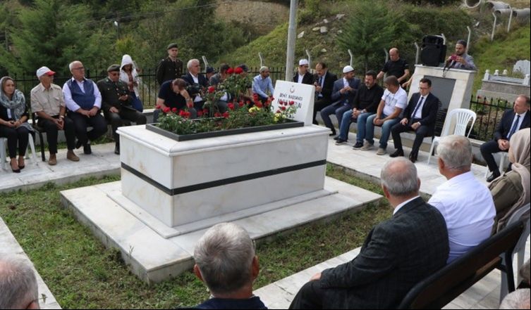 Savcı şehit Murat Uzun, 19 Eylül 2012 tarihinde Ovacık'ta şehit edildi Savcı şehit Murat Uzun, 19 Eylül 2012 tarihinde Ovacık'ta şehit edildi - 1. Resim