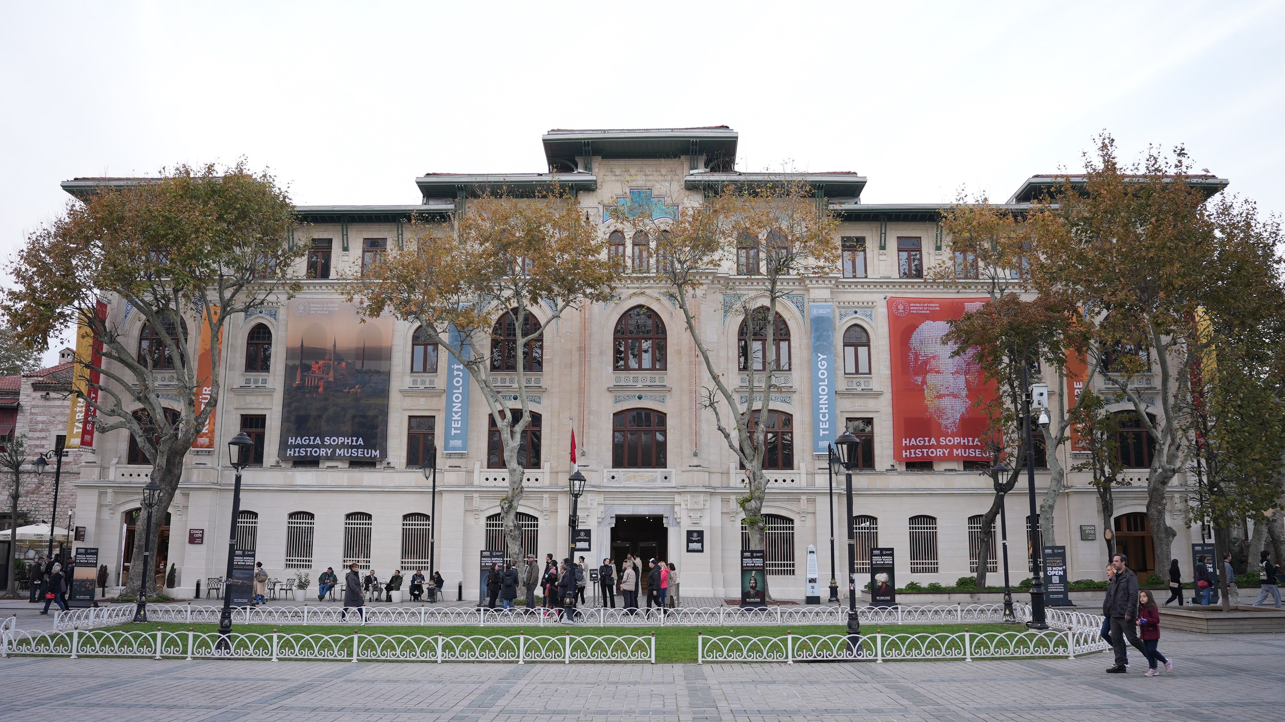 Yeni Ayasofya Tarih ve Deneyim Müzesi ziyaretçilerini ağırlamaya başladı! Yeni Ayasofya Tarih ve Deneyim Müzesi ziyaretçilerini ağırlamaya başladı! - 1. Resim