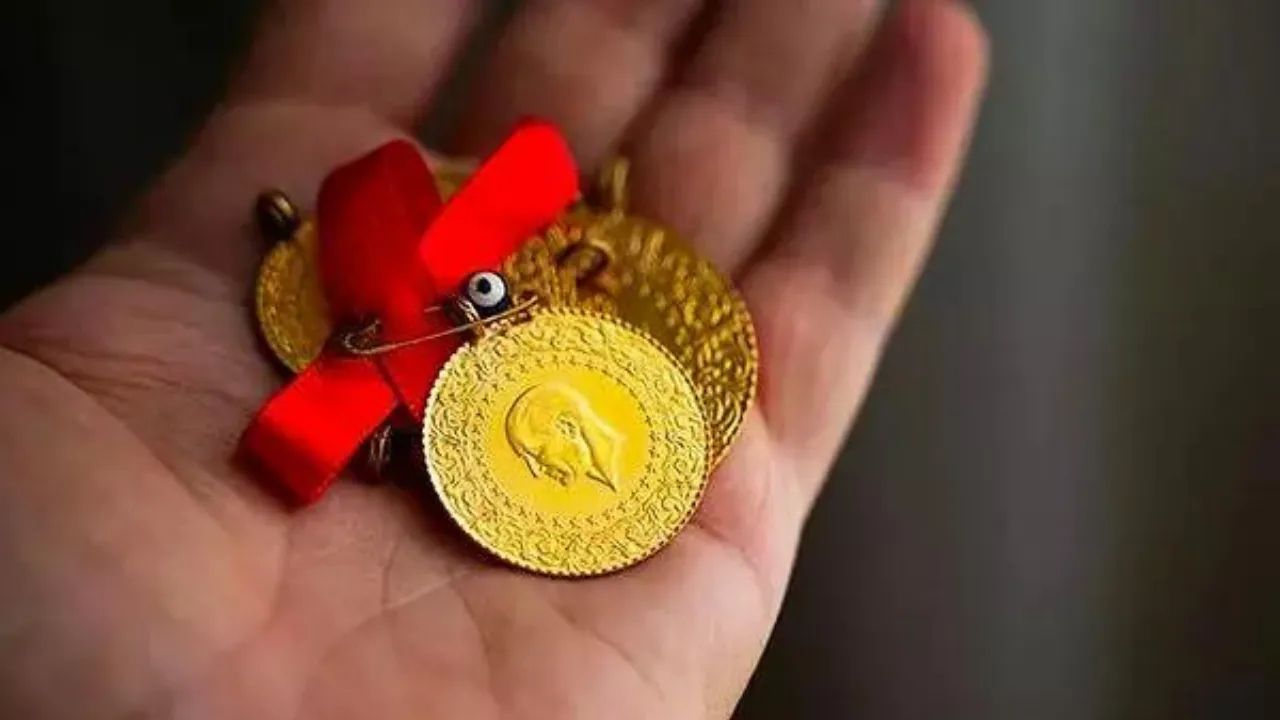Altın yatırımcısı bu hafta kaybetti, gram yüzde 3.20 düştü! Borsa ve dolar yerinde saydı Altın yatırımcısı bu hafta kaybetti, gram yüzde 3.20 düştü! Borsa ve dolar yerinde saydı - 1. Resim