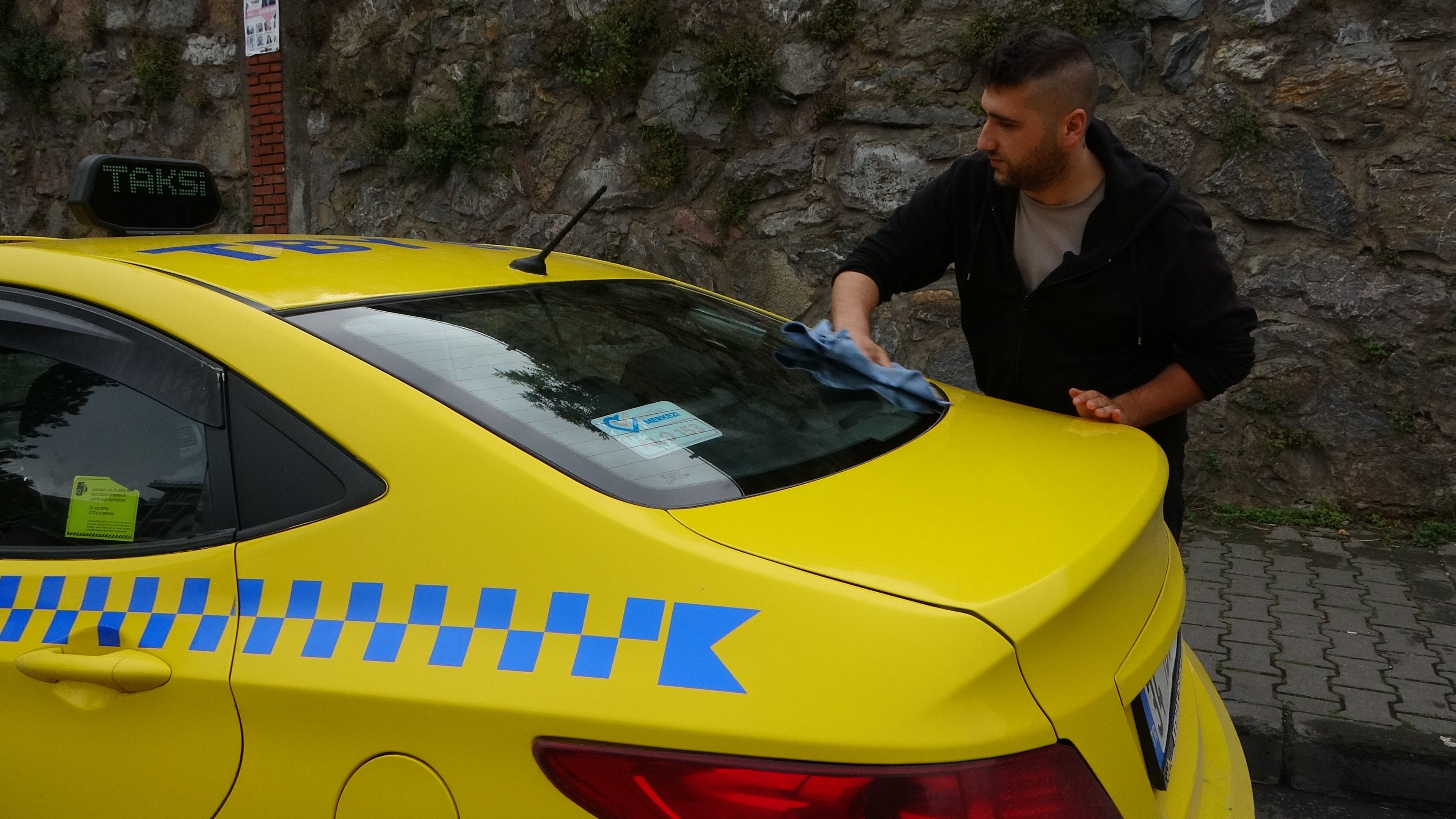 Anadolu'dan Avrupa'ya geçmek istedi: Taksici köprüden geçince sinirlendi Anadolu'dan Avrupa'ya geçmek istedi: Taksici köprüden geçince sinirlendi - 1. Resim