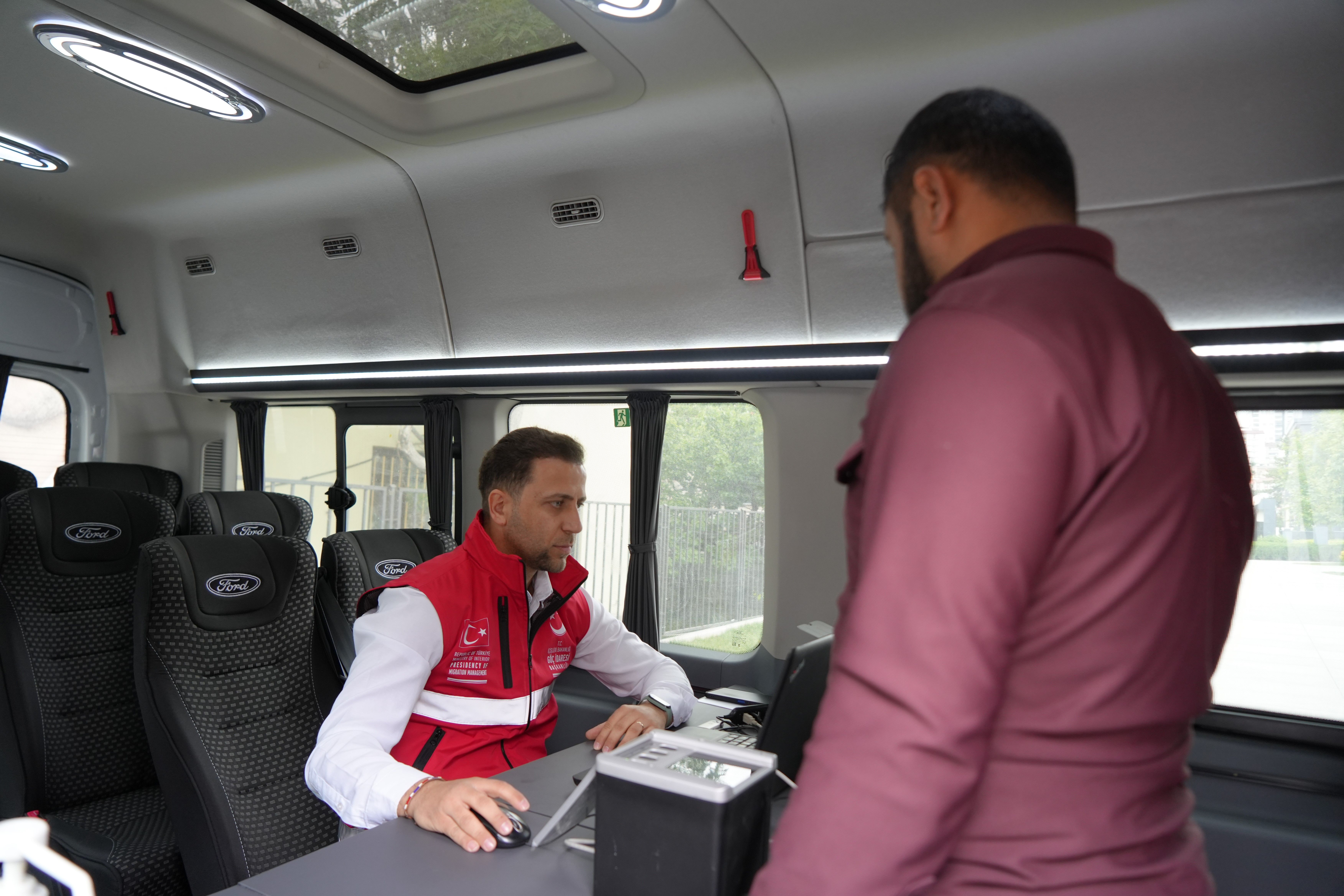 İçişleri Bakanlığından düzensiz göç sorununa çözüm! Bu araç sayesinde tespit edilebilecek İçişleri Bakanlığından düzensiz göç sorununa çözüm! Bu araç sayesinde tespit edilebilecek - 1. Resim