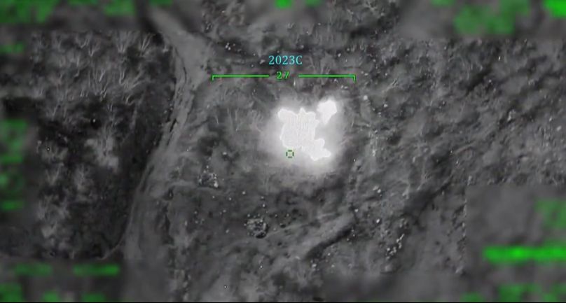 Mehmetçik Fırat Kalkanı, Gara ve Pençe-Kilit Operasyonu bölgelerinde 10 teröristi etkisiz hale getirdi - 1. Resim