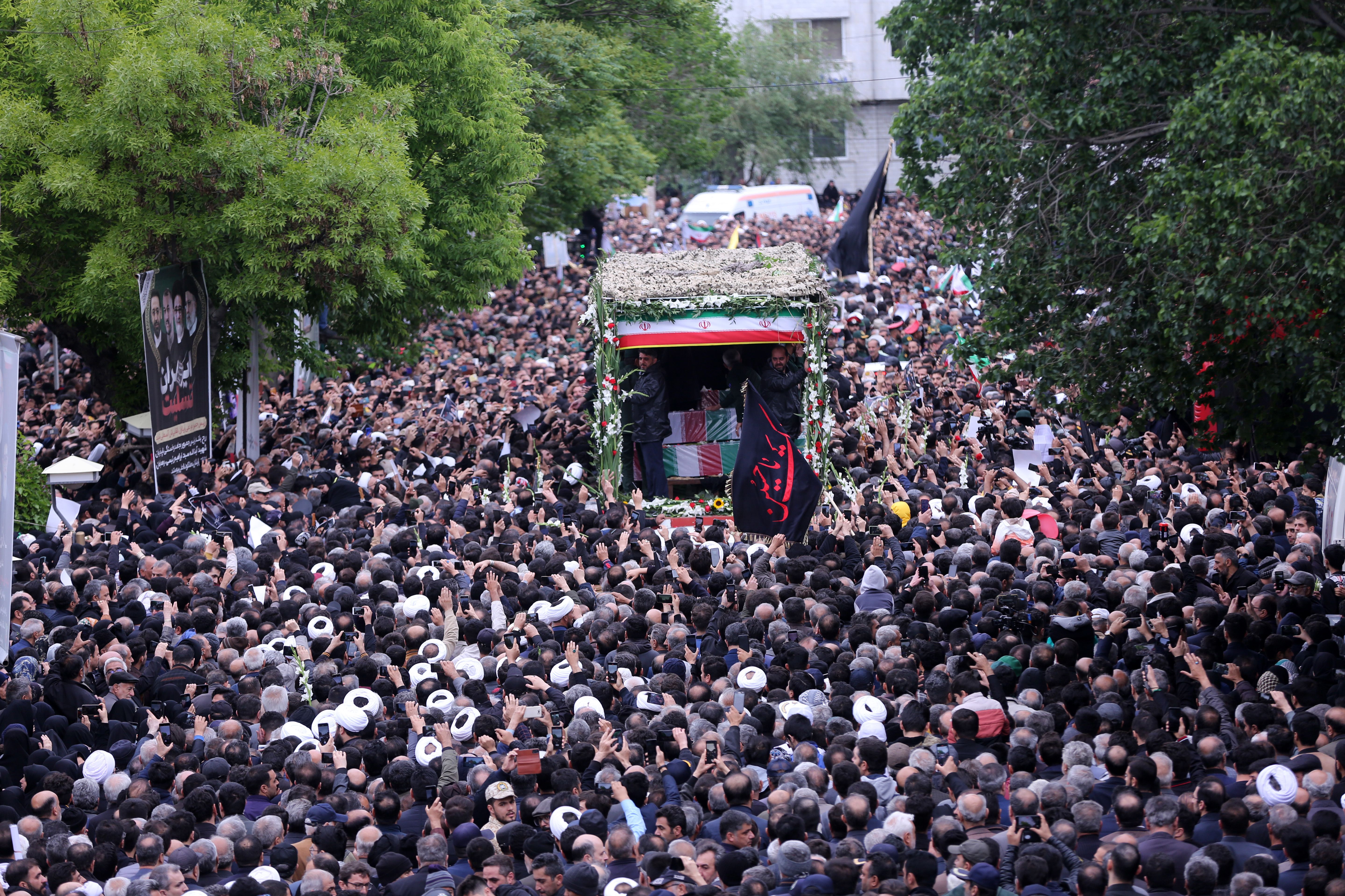 Suikast mı kaza mı? Reisi'yi taşıyan helikopterin düşmesine ilişkin ön rapor çıktı Suikast mı kaza mı? Reisi'yi taşıyan helikopterin düşmesine ilişkin ön rapor çıktı - 2. Resim