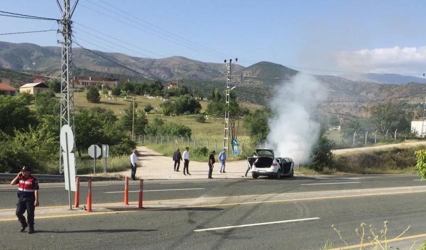 Anne ile oğlunun feci sonu: Taziyeye giderken kaza geçirip öldüler Anne ile oğlunun feci sonu: Taziyeye giderken kaza geçirip öldüler - 1. Resim