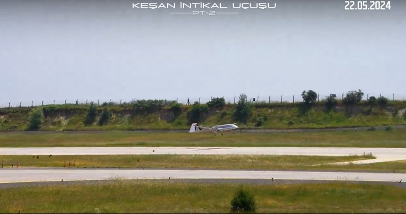 Bayraktar TB3 SİHA'nın yeni uçuş testi de başarıyla gerçekleşti! İşte gururlandıran anlar Bayraktar TB3 SİHA'nın yeni uçuş testi de başarıyla gerçekleşti! İşte gururlandıran anlar - 2. Resim
