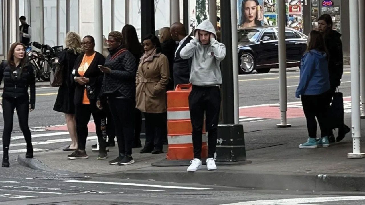 Eylem Tok ve 16 yaşındaki oğlu Timur Cihantimur'un ABD'den deport edilme ihtimali var mı? İşte Türkiye ve ABD arasındaki anlaşma Eylem Tok ve 16 yaşındaki oğlu Timur Cihantimur'un ABD'den deport edilme ihtimali var mı? İşte Türkiye ve ABD arasındaki anlaşma - 4. Resim