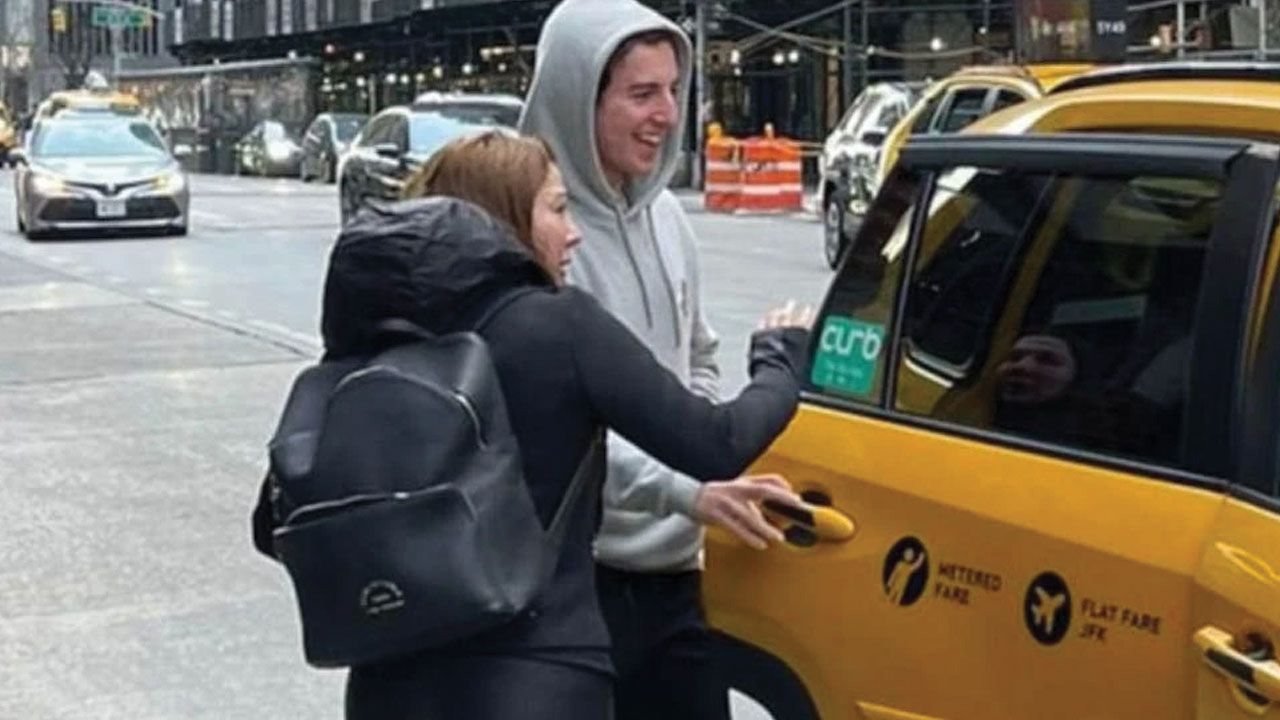 Eylem Tok ve 16 yaşındaki oğlu Timur Cihantimur'un ABD'den deport edilme ihtimali var mı? İşte Türkiye ve ABD arasındaki anlaşma Eylem Tok ve 16 yaşındaki oğlu Timur Cihantimur'un ABD'den deport edilme ihtimali var mı? İşte Türkiye ve ABD arasındaki anlaşma - 2. Resim