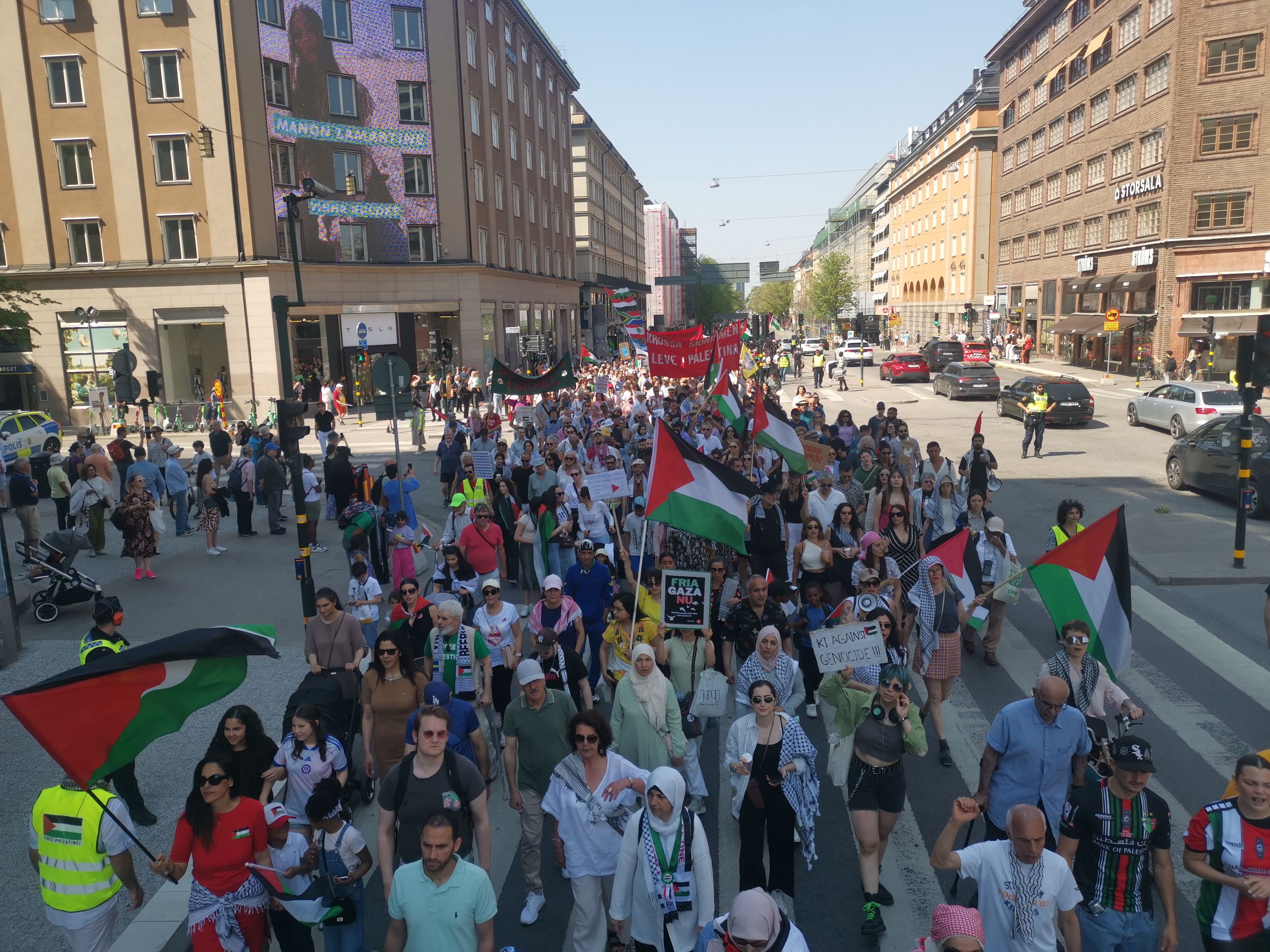 İsveç meydanlarında 'Gazze' sesleri! İsrail dünyada yalnızlaşıyor - 3. Resim