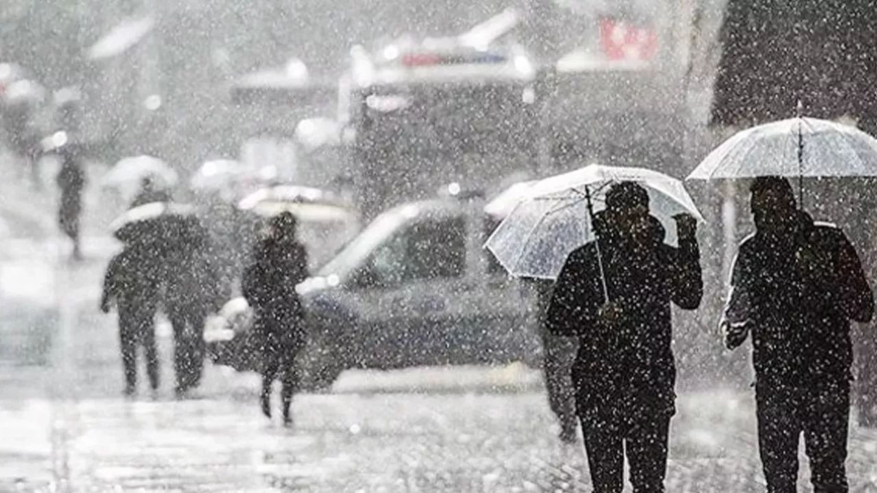 Sağanak, fırtına, toz taşınımı... Meteoroloji'den 11 ilde kritik alarm Sağanak, fırtına, toz taşınımı... Meteoroloji'den 11 ilde kritik alarm - 1. Resim