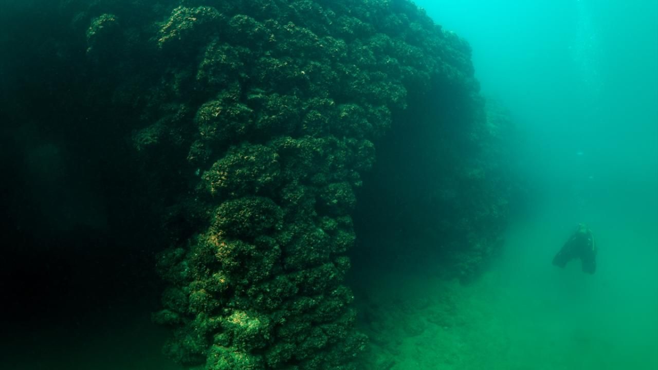 Baraj gölünün altına indiler, Diyarbakır'ın tarihi yapılarını görüntülediler - 5. Resim