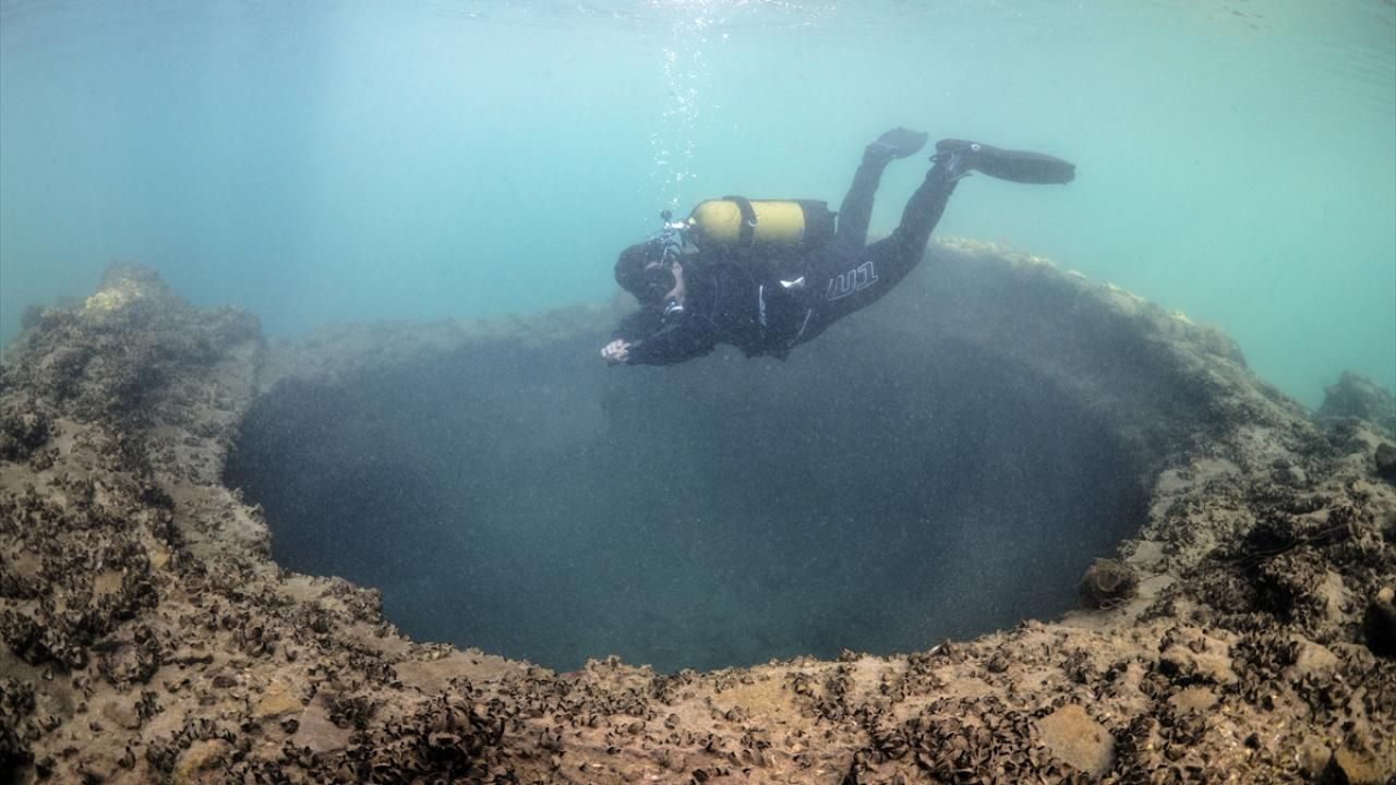 Baraj gölünün altına indiler, Diyarbakır'ın tarihi yapılarını görüntülediler - 4. Resim