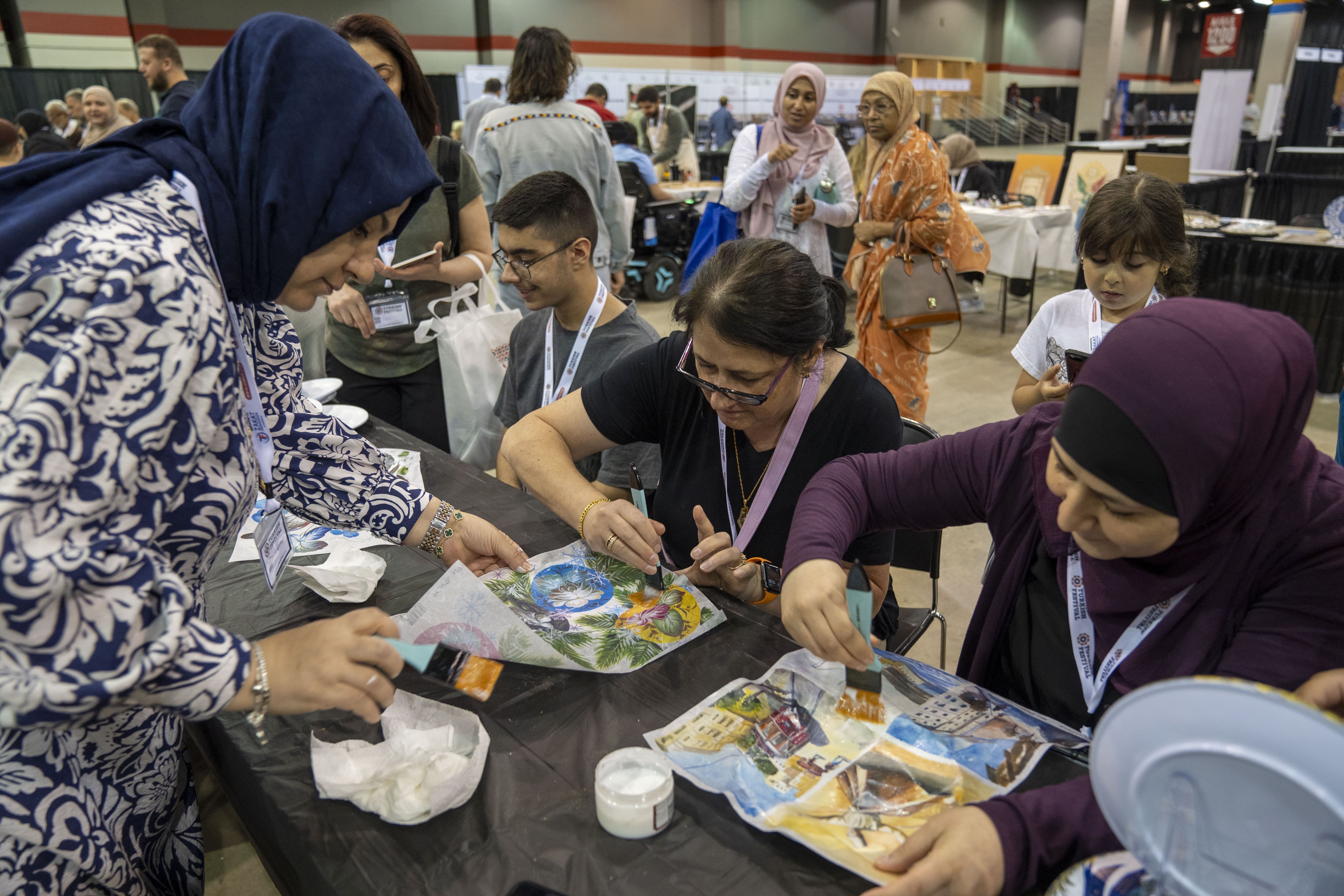 Chicago'da Osmanlı rüzgarı! Türk Festivali'nde Mehter ilgi odağı oldu Chicago'da Osmanlı rüzgarı! Türk Festivali'nde Mehter ilgi odağı oldu - 3. Resim