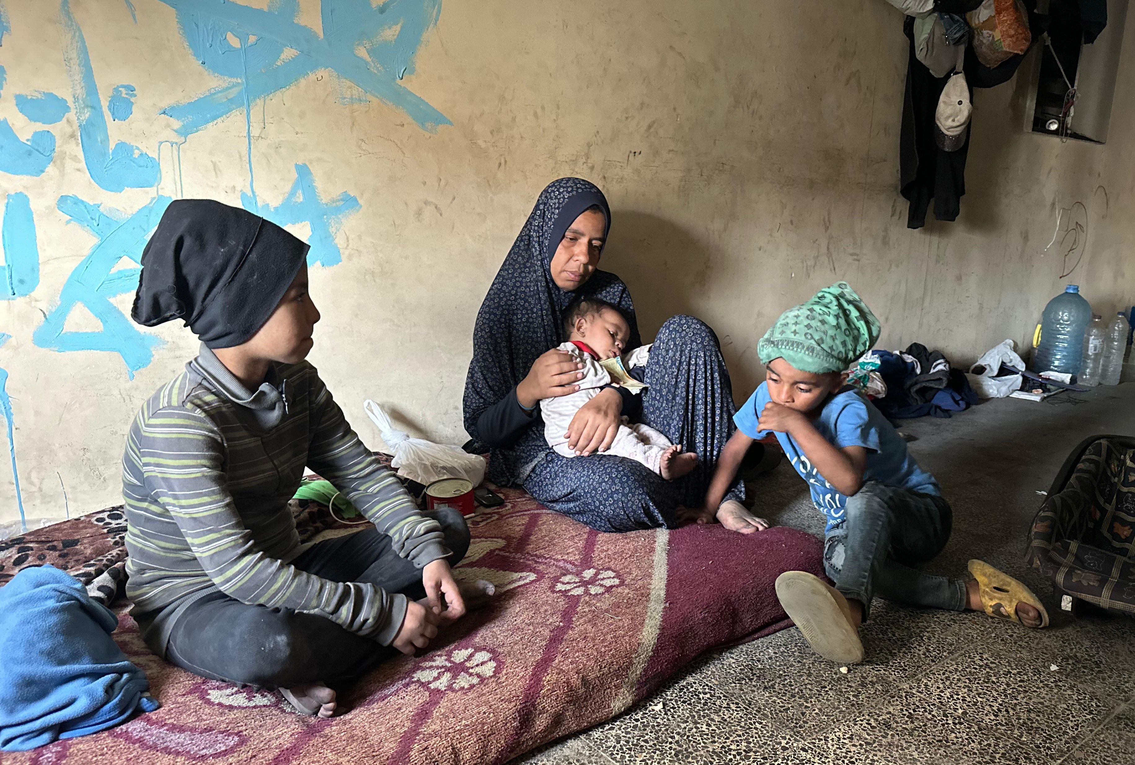 Filistinli anne 7 aylık bebeğini Türk Kızılay'ın gönderdiği çorbayla hayatta tutuyor Filistinli anne 7 aylık bebeğini Türk Kızılay'ın gönderdiği çorbayla hayatta tutuyor - 2. Resim