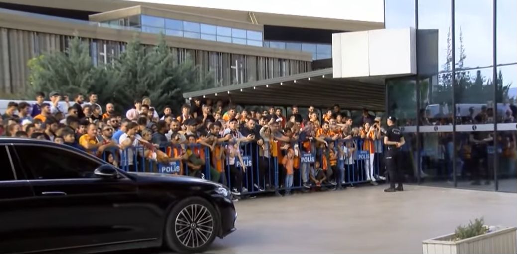 Galatasaray'ın Konyaspor ile yapacağı şampiyonluk maçındaki muhtemel 11'i Galatasaray'ın Konyaspor ile yapacağı şampiyonluk maçındaki muhtemel 11'i - 1. Resim