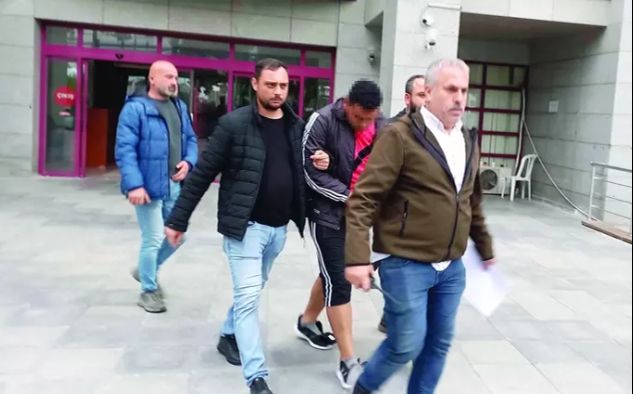 Katledilen üniversite öğrencisi Ata Emre Akman'ın ailesinden 17 yaşındaki katil için flaş talep Katledilen üniversite öğrencisi Ata Emre Akman'ın ailesinden 17 yaşındaki katil için flaş talep - 3. Resim