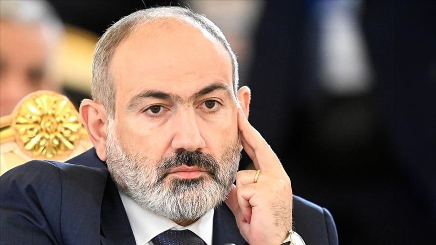 4 köyün Azerbaycan’a teslim edilmesi hazmedilemedi, Ermenistan sokakları doldu taştı! "Paşinyan istifa" 4 köyün Azerbaycan’a teslim edilmesi hazmedilemedi, Ermenistan sokakları doldu taştı! "Paşinyan istifa" - 1. Resim