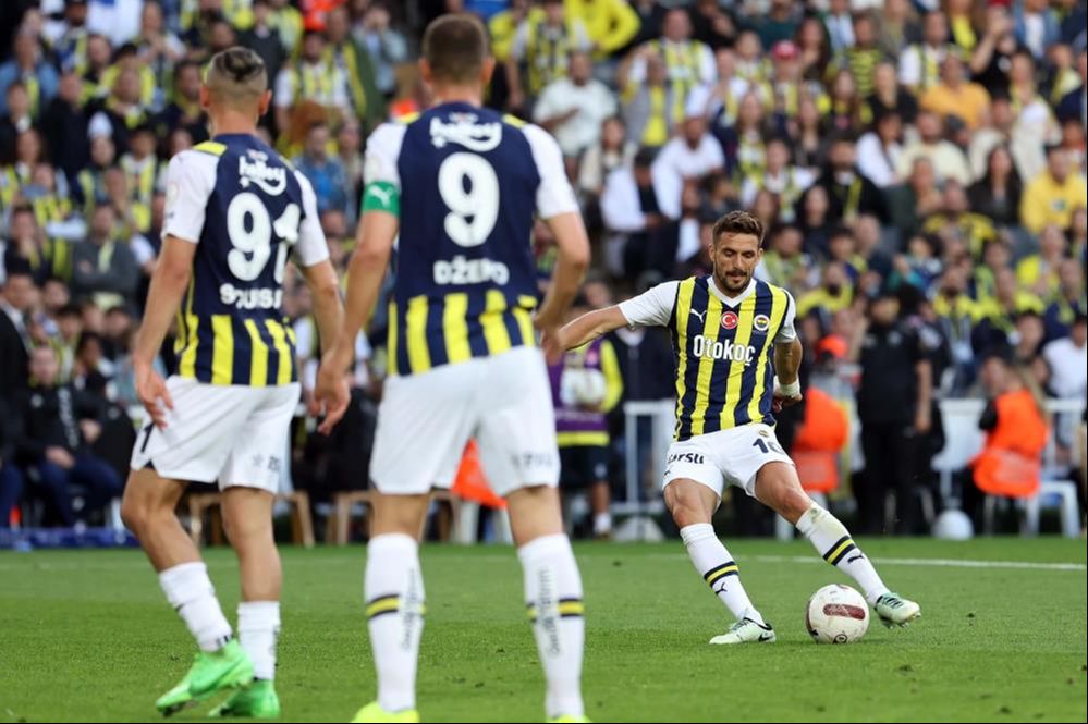 Fener daha ne yapsın? 99 puan, 99 gol, tek mağlubiyetle bitirdi... - 4. Resim