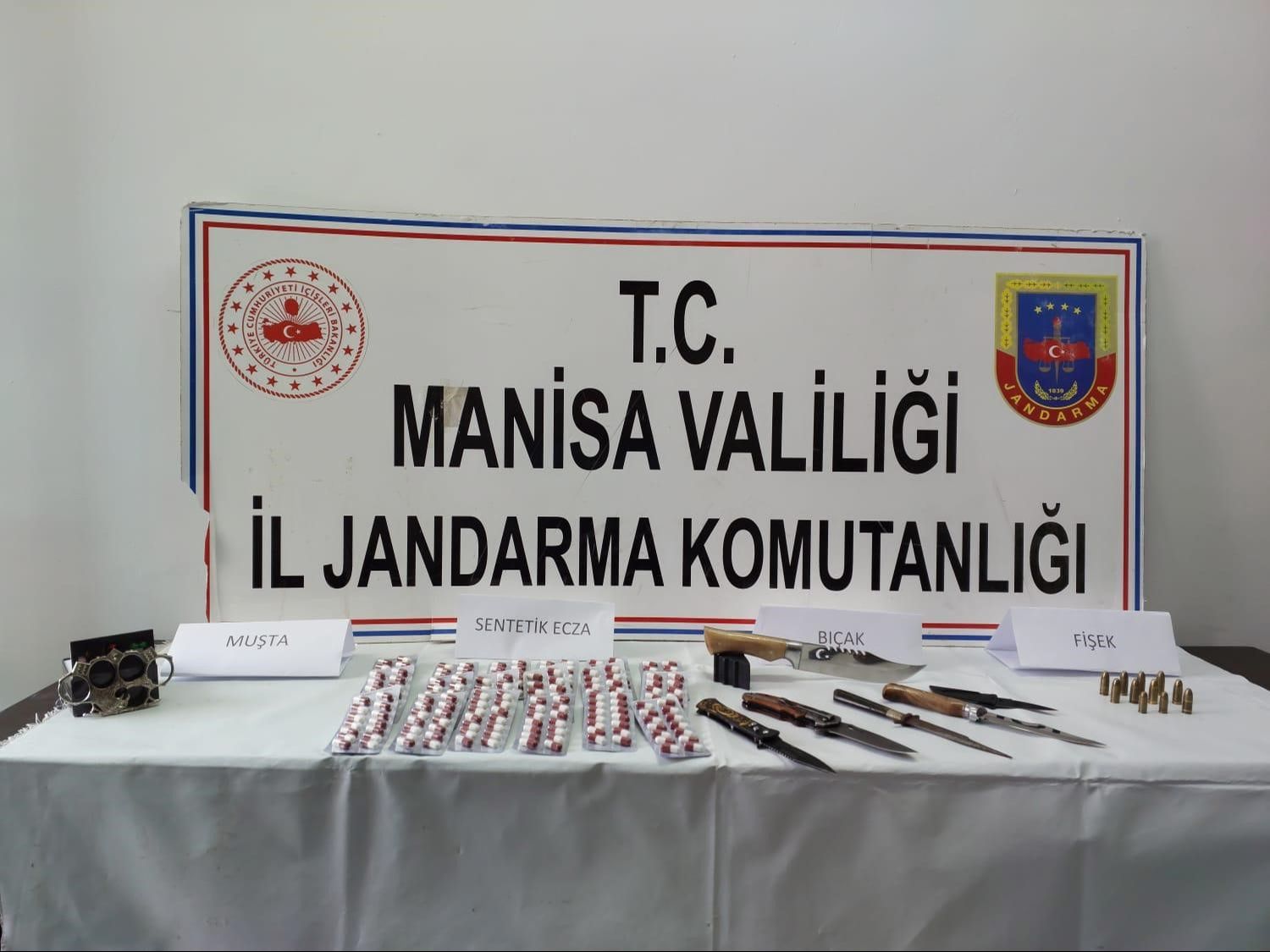 Jandarma'dan uyuşturucu operasyonu! Zehir tacirleri duvara tosladı Jandarma'dan uyuşturucu operasyonu! Zehir tacirleri duvara tosladı - 2. Resim