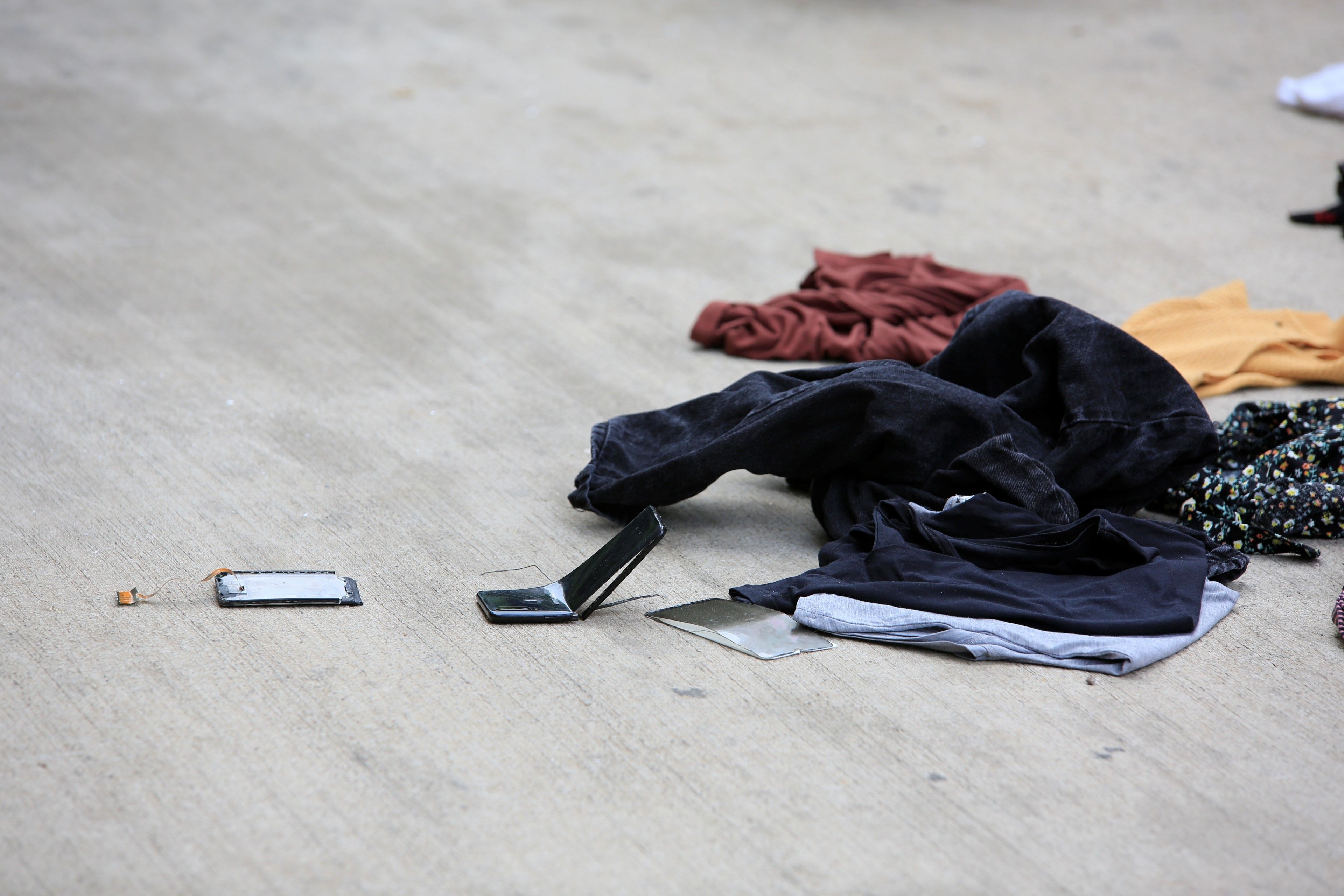 Kendisini eve kilitleyip balkona çıktı, her şey o anda başladı! Ekipler harekete geçti - 2. Resim