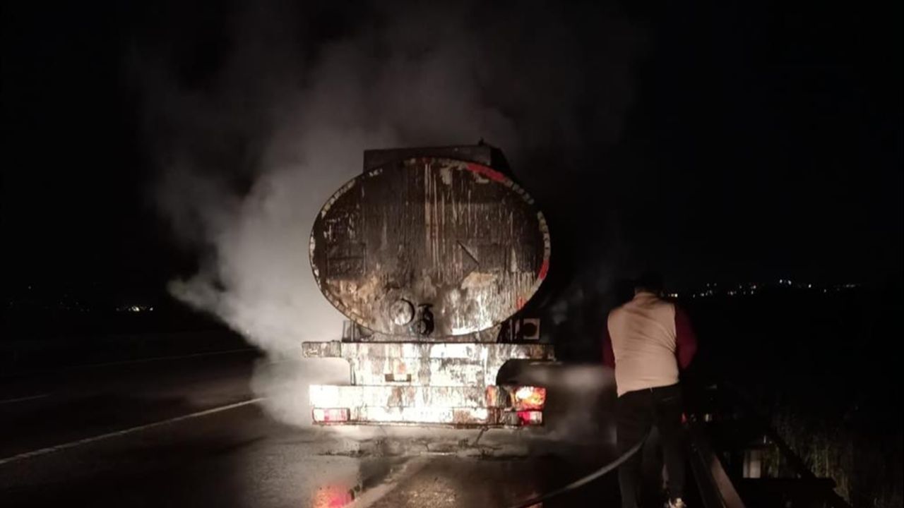 Osmaniye&#039;de korku dolu anlar! Fuel oil yüklü tanker alev alev yandı