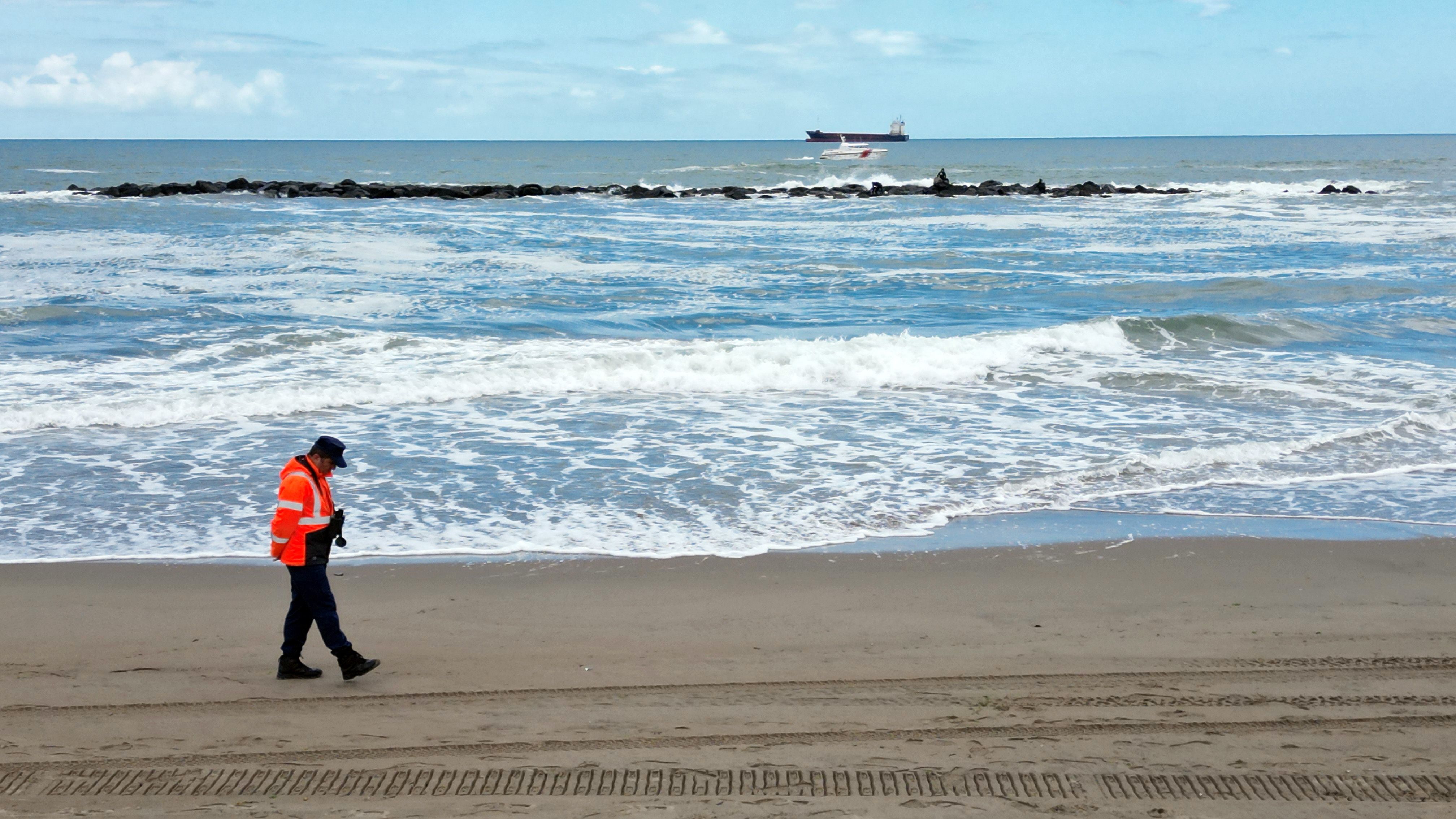 Sakarya'da kritik saatler! Denizde kaybolan genç için ekipler seferber oldu - 2. Resim
