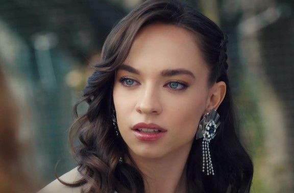 Yalan dizisi İstanbul'un Beşiktaş ve Galata semtlerinde çekiliyor Yalan dizisi İstanbul'un Beşiktaş ve Galata semtlerinde çekiliyor - 1. Resim