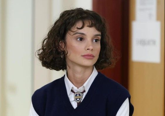 Yalan dizisinde Hazal karakterini oynayan Serra Pirinç, 1997 yılında doğdu - 2. Resim