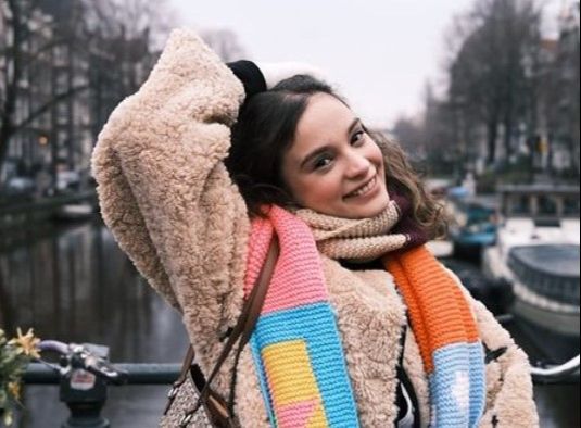 Yalan dizisinde Hazal karakterini oynayan Serra Pirinç, 1997 yılında doğdu - 1. Resim