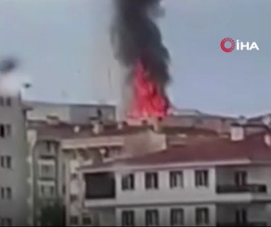 Ankara Sincan’da korkutan yangın! Apartman cayır cayır yandı - 1. Resim