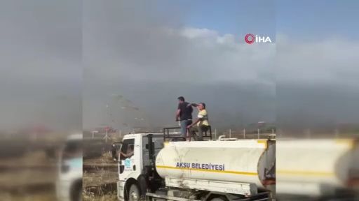 Antalya'da kül eden yangın! 250 dekarlık ekili araziden eser kalmadı - 3. Resim