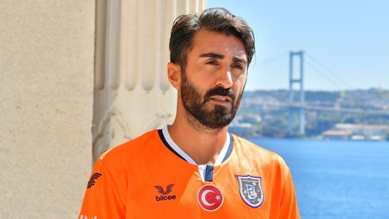 Başakşehir&#039;den ayrılan Mahmut Tekdemir, futbol hayatına Eroğluspor altyapısında başladı